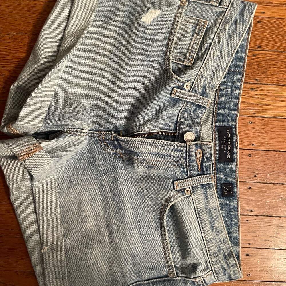 Lucky Brand size 28 shorts